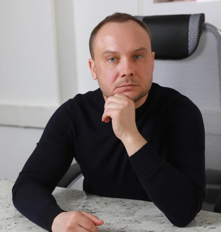 Denis Novikov - Lawyer